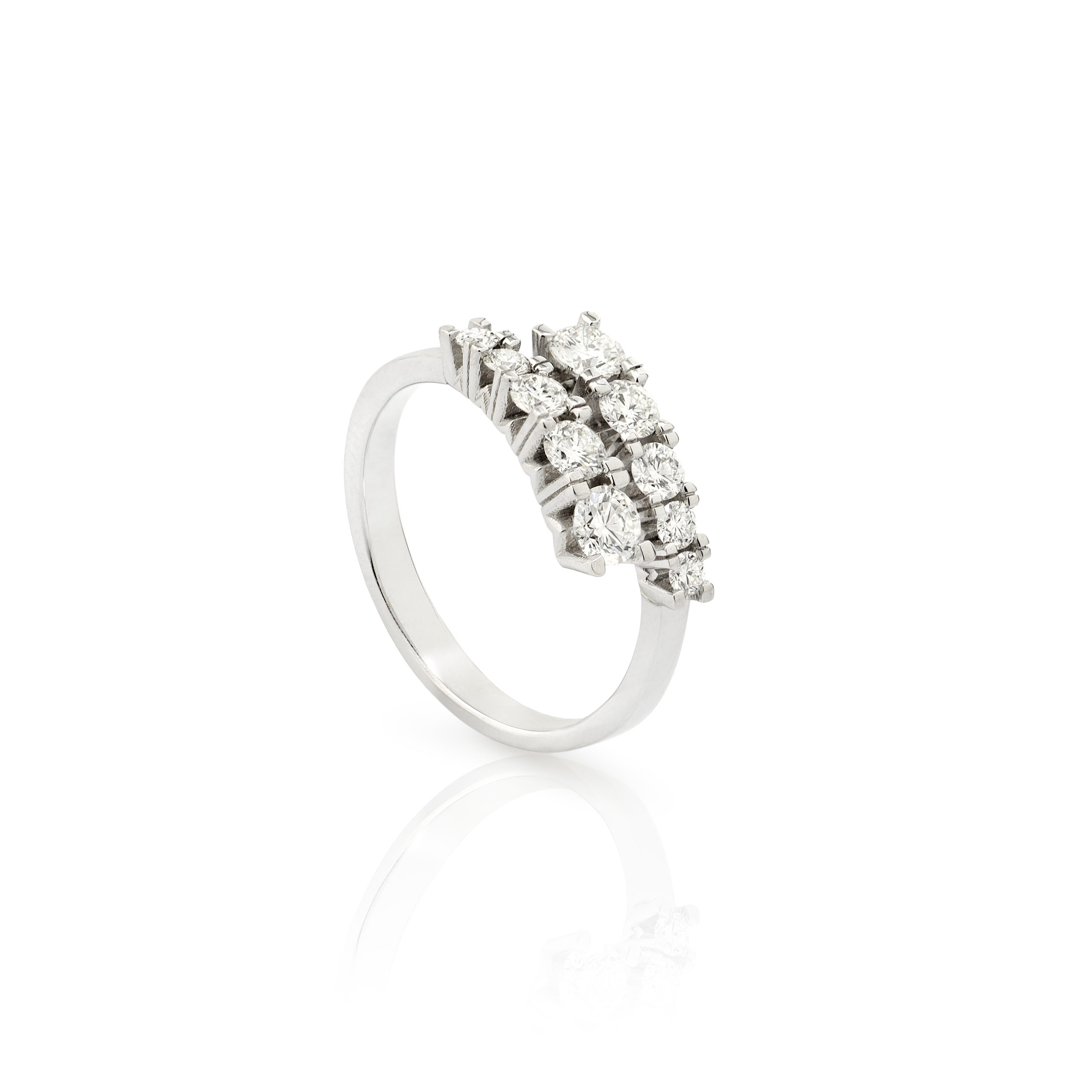 Anillo con Dos Brazos de Diamantes