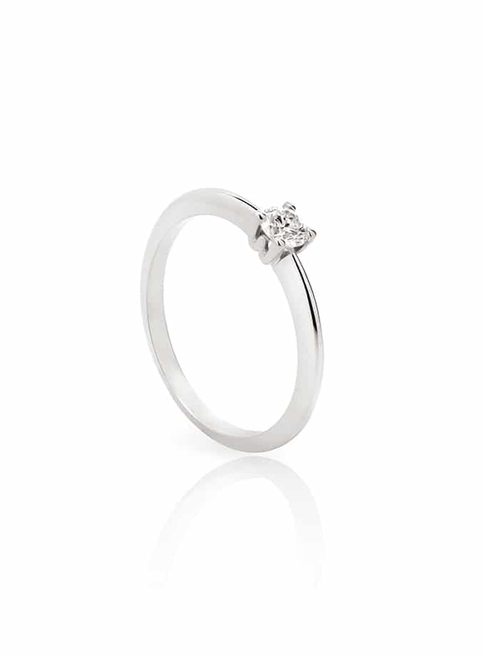 WESSELTON W-SOLITAIRE COLLECTION IN WHITE GOLD AND DIAMOND-001