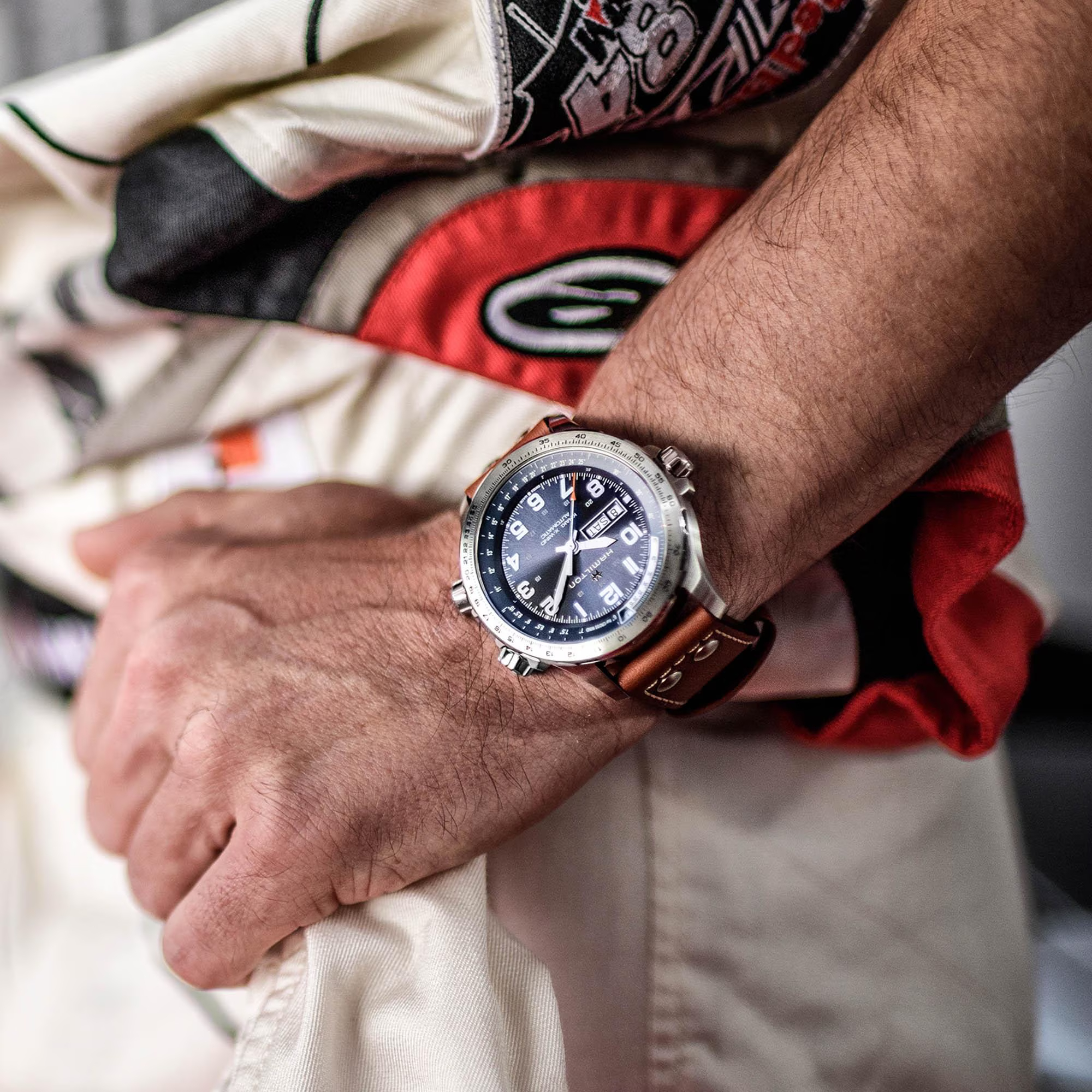 MONTRE HAMILTON KHAKI AVIATION X-WIND DAY DATE AUTO – Image 5